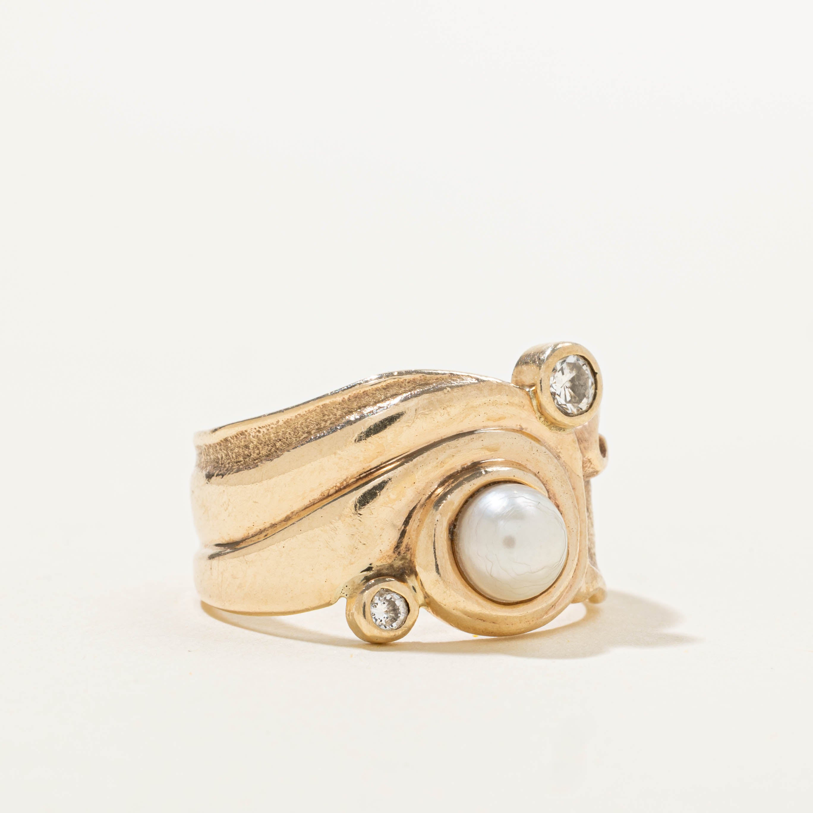 10k Pearl & Diamond Swirl Chunky Ring | 0.10ctw | SZ 5.75