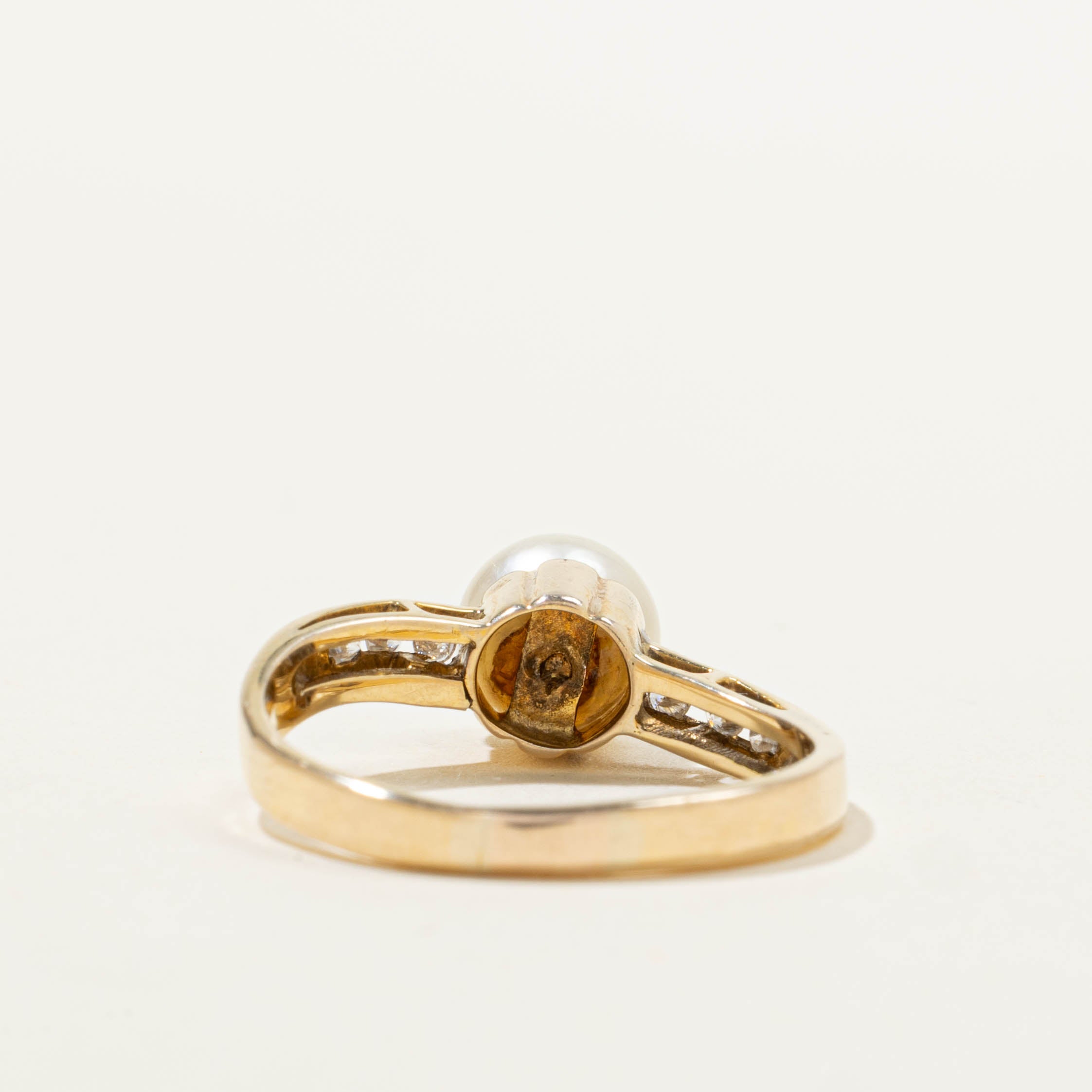 Pearl & Diamond Wave Ring | 0.10ctw | SZ 7.75