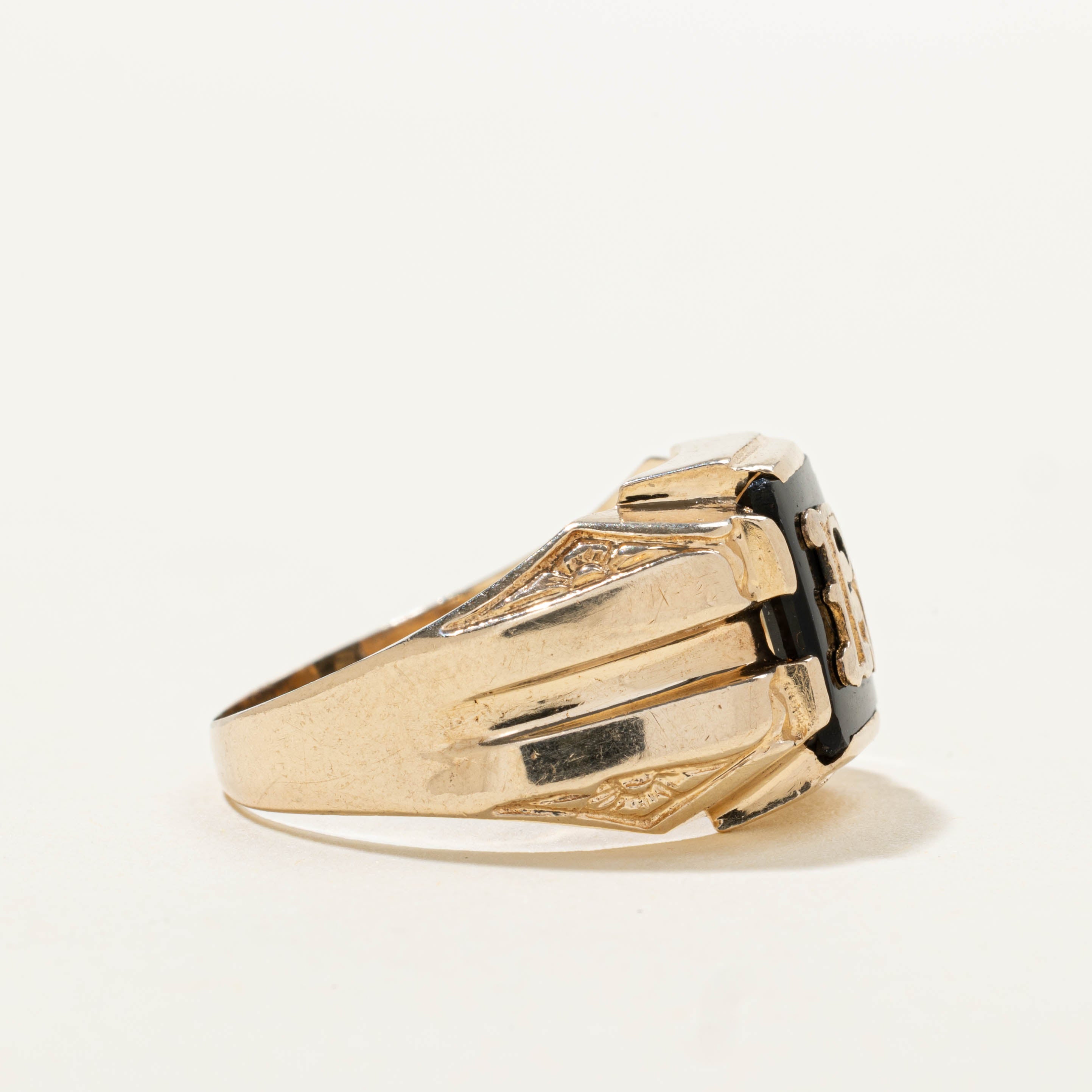 10k Onyx "R" Initial Signet Ring | SZ 7.75