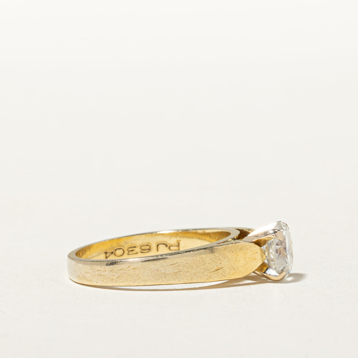 18k Solitaire Diamond Reverse Tapered Engagement Ring | 1.03ct I2 H-I | SZ 6