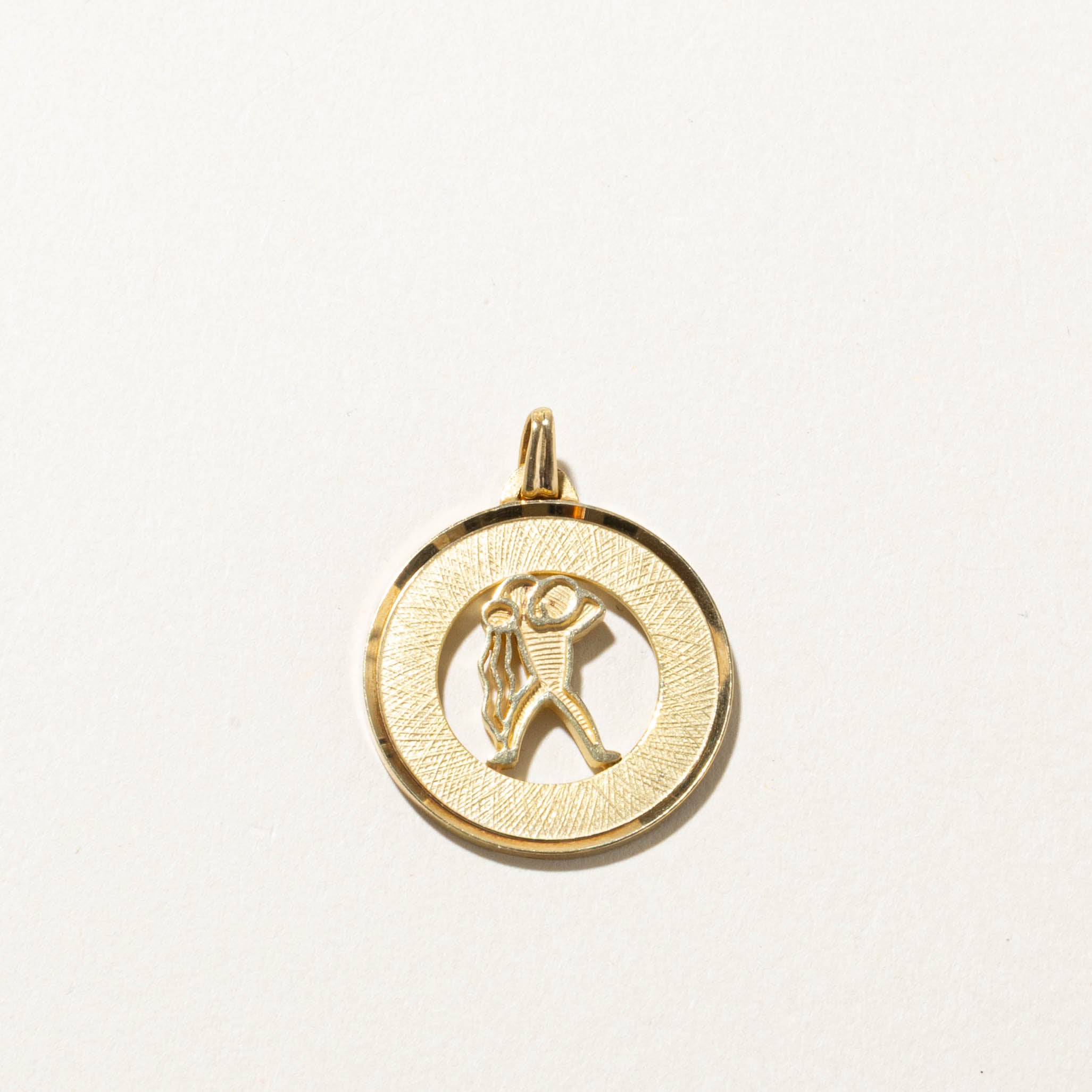 14k Aquarius Zodiac Pendant