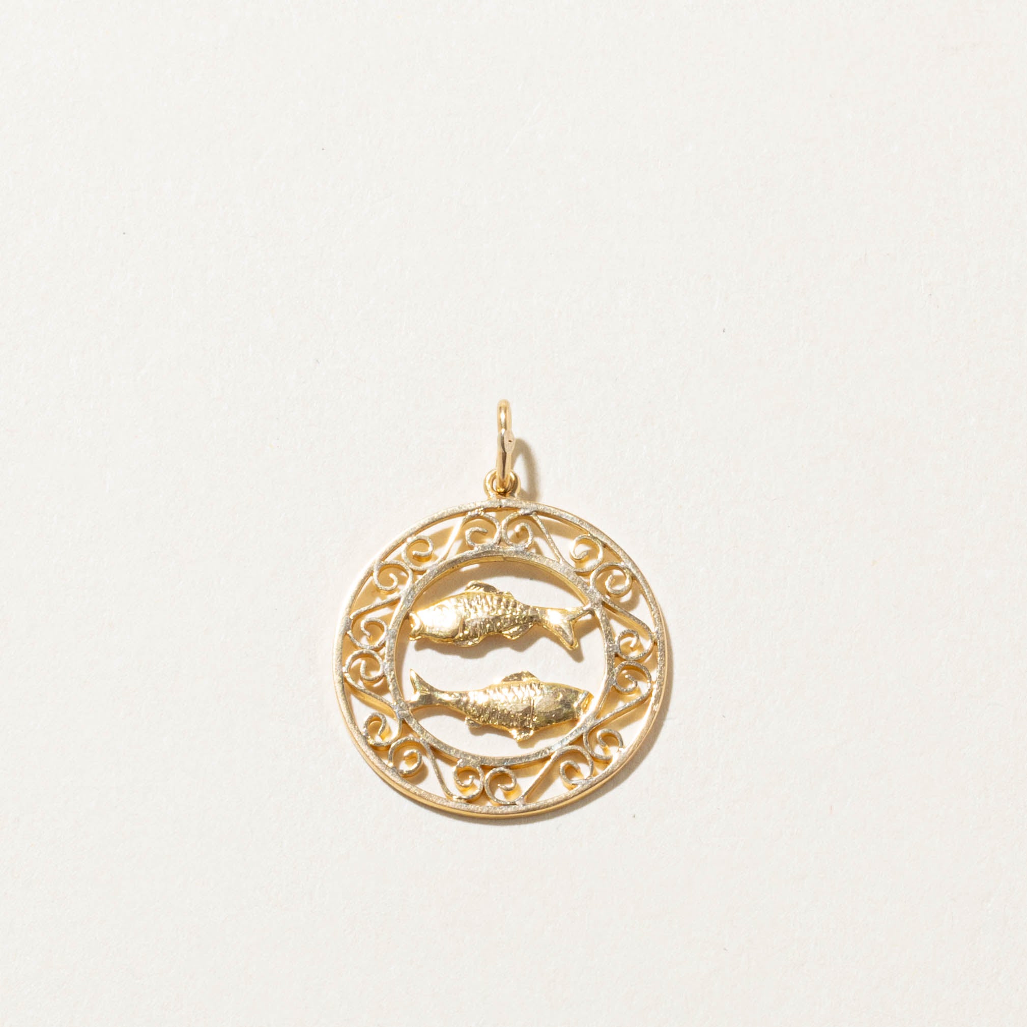 18k Pisces Zodiac Pendant