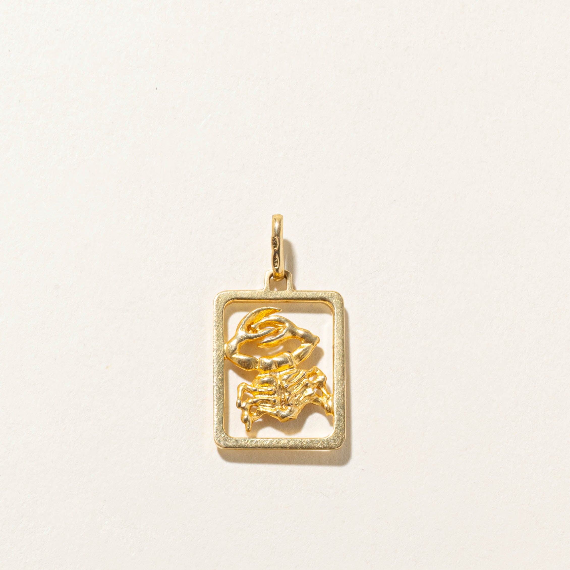 Vintage Italian 18k Cancer Zodiac Pendant