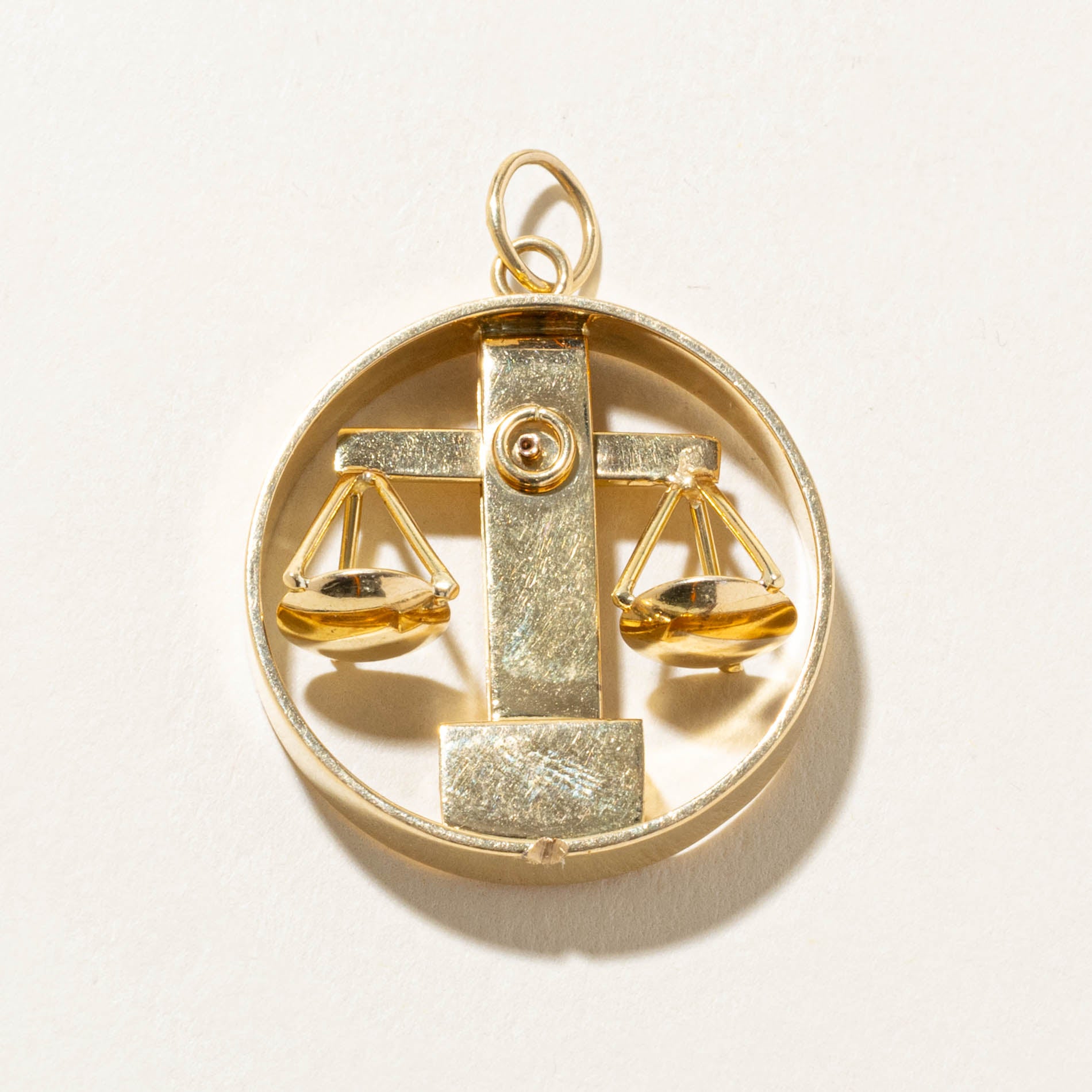 18k Libra Zodiac Pendant