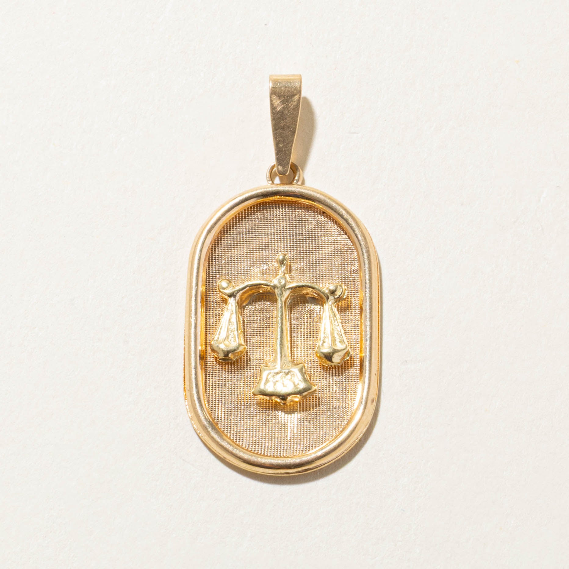 Italian 18k Libra Zodiac Pendant