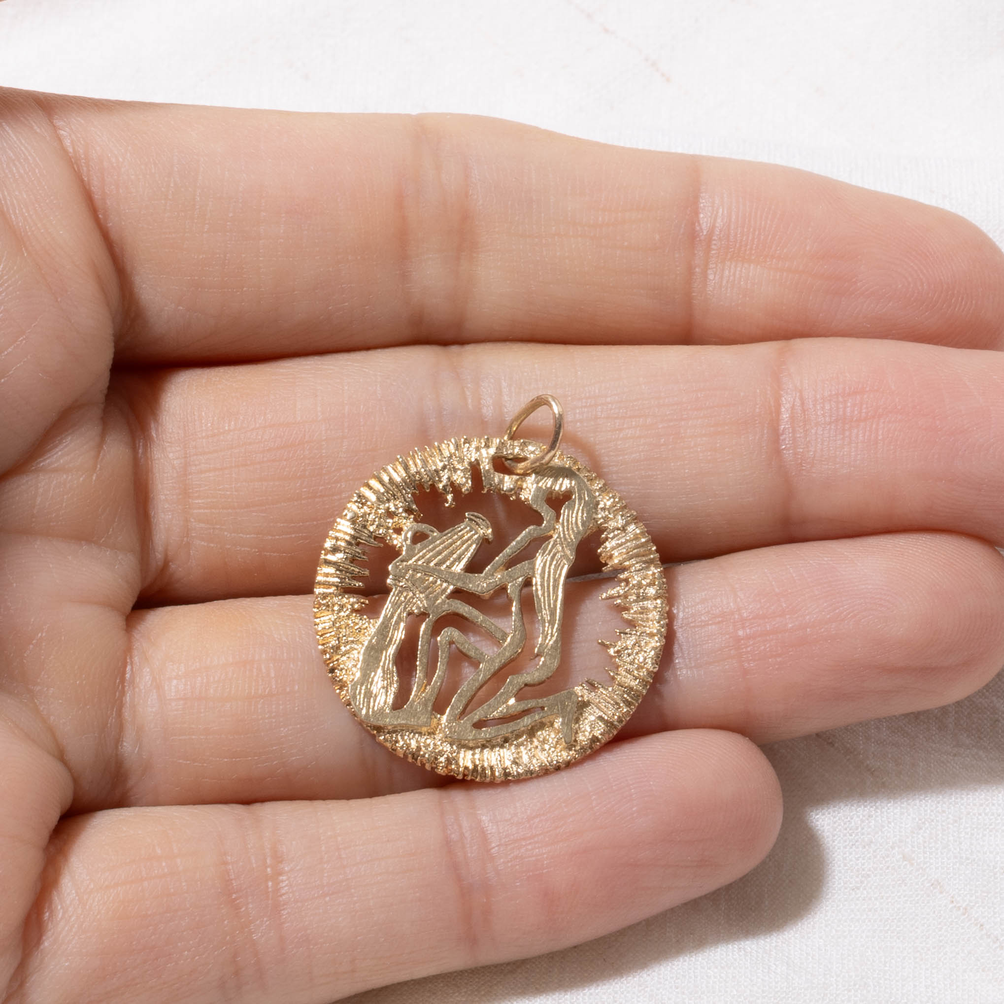 14k Aquarius Zodiac Pendant