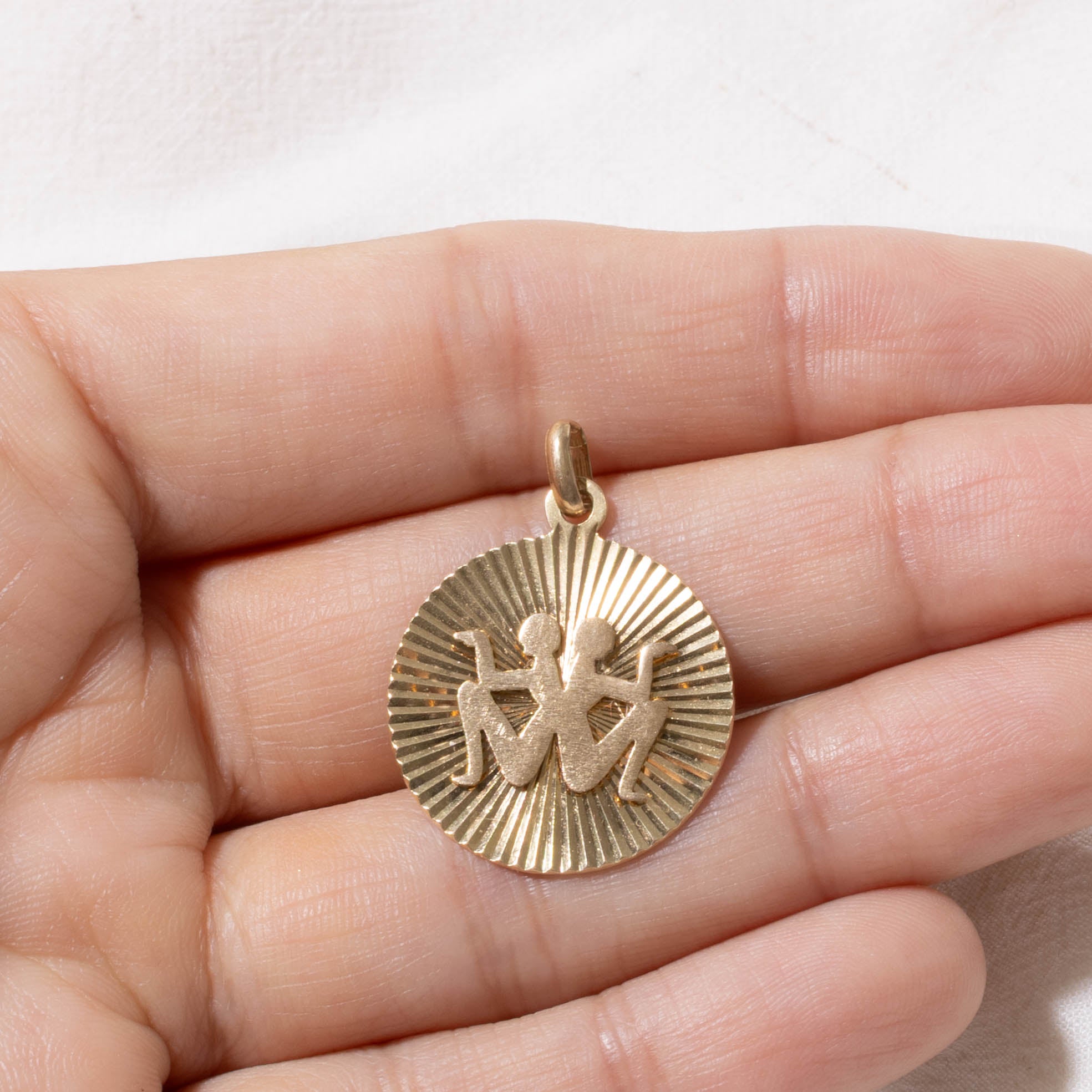 18k Gemini Zodiac Pendant