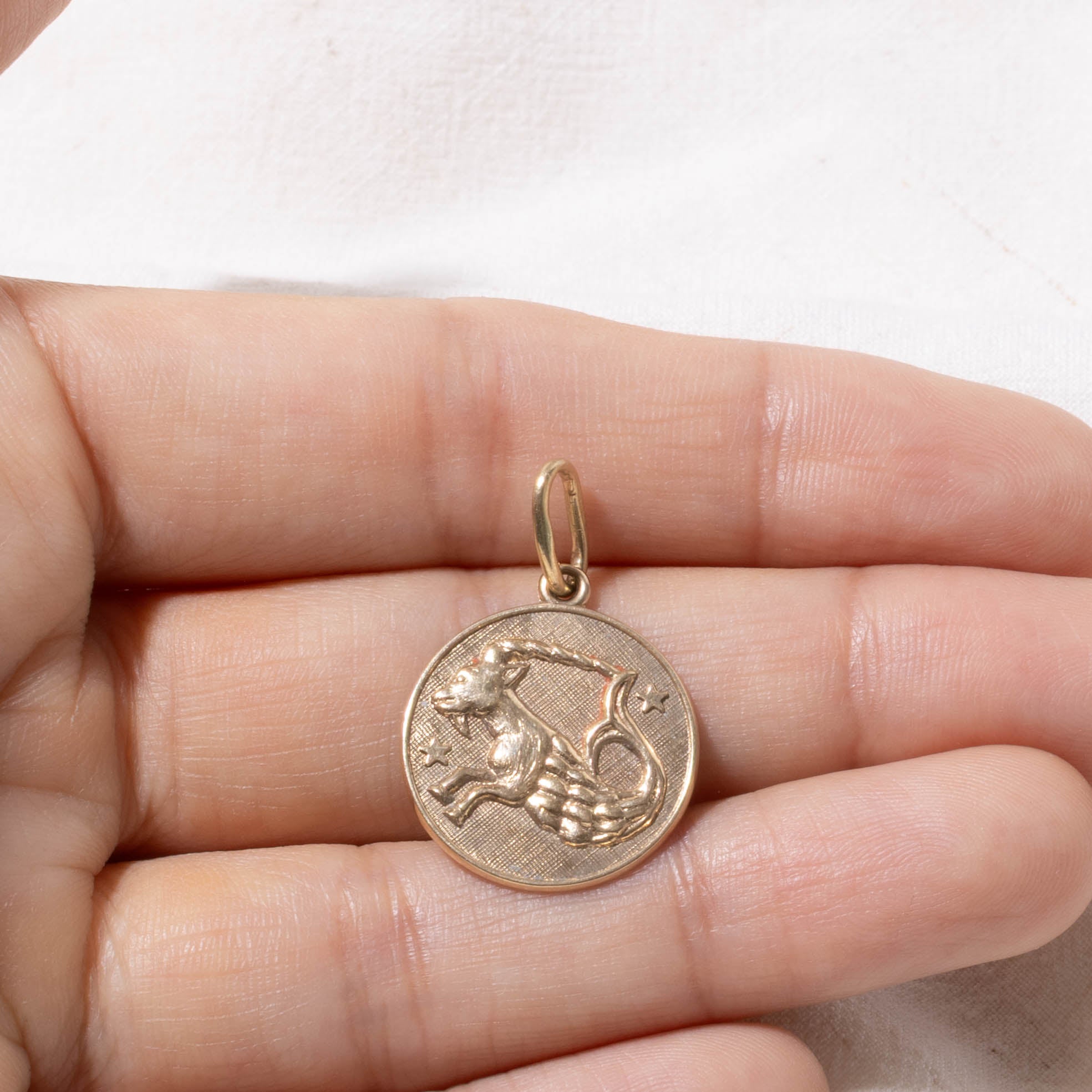 10k Capricorn Zodiac Pendant