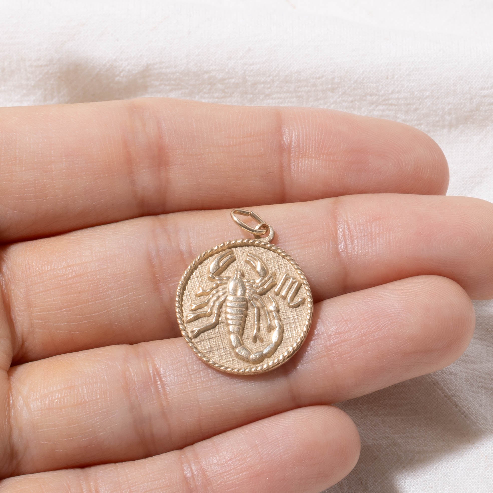 10k Scorpio Zodiac Pendant