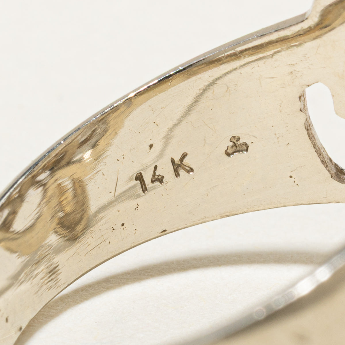 14k Scattered Diamond Scrollwork & Openwork Cocktail Ring | 0.14ctw | SZ 9
