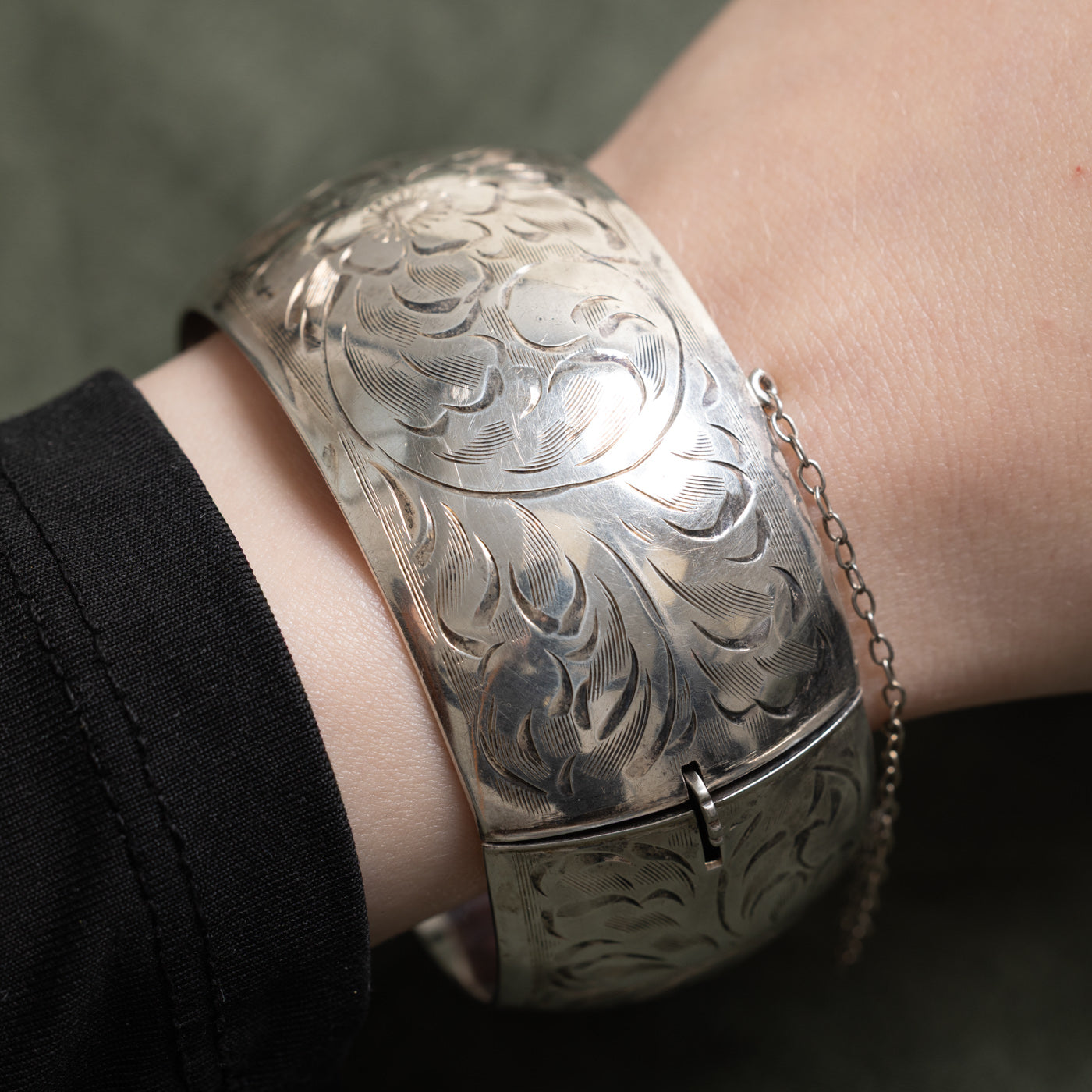 Sterling Silver Floral Engraved Bangle Bracelet | 7.5"