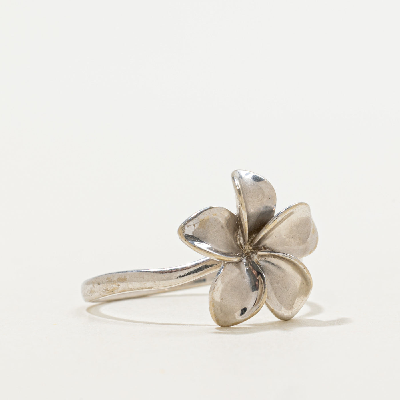 14k White Gold Flower Ring | SZ 7