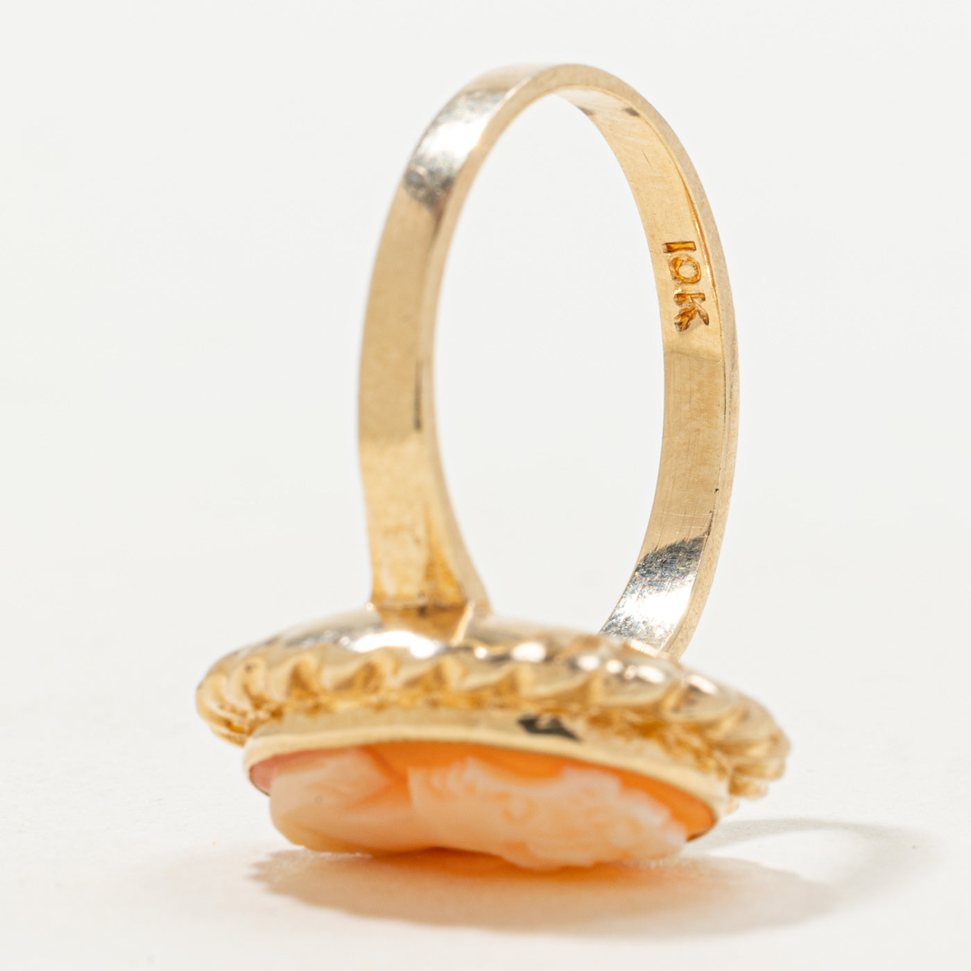 Orante Shell Cameo Ring | 2.50ct | SZ 6.25