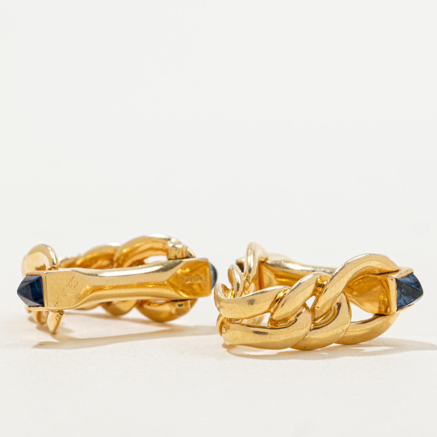 'Cartier' Stirrup Sapphire Cufflinks | 0.80ctw