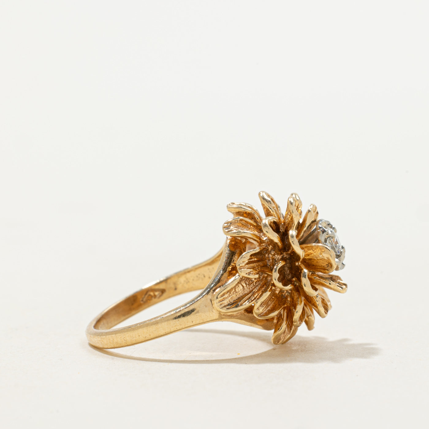 Diamond Textured Flower Cocktail Ring | 0.10ct | SZ 4.75