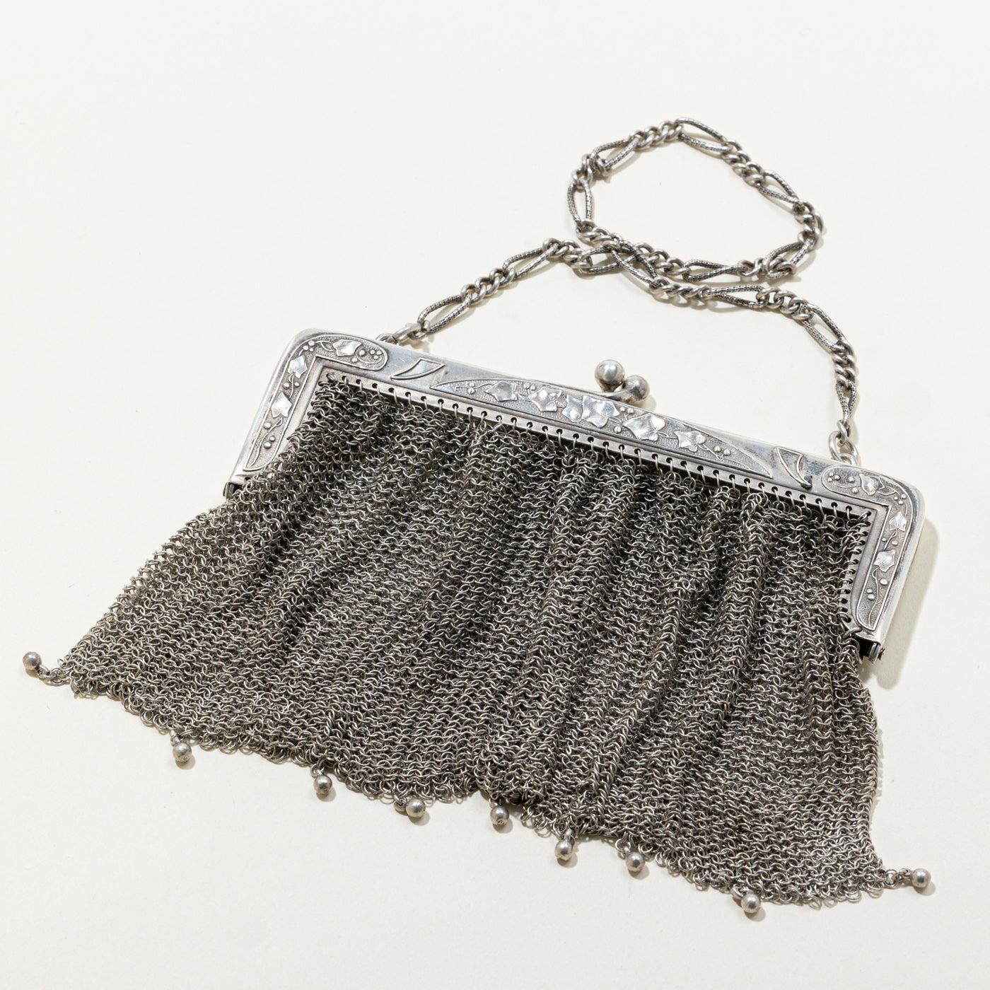 800 Silver Mesh Leaf Design Purse
