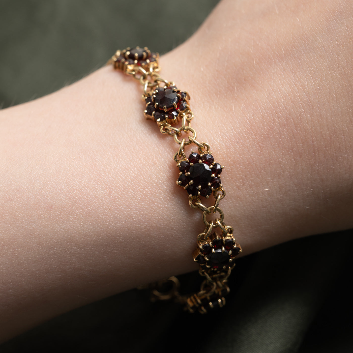 Garnet Floral Cluster Gemstone Bracelet | 8.40ctw | 7.25"