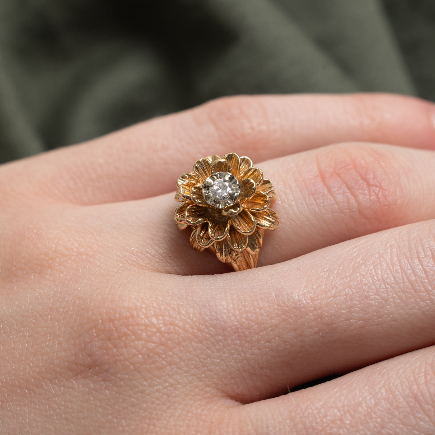 Diamond Textured Flower Cocktail Ring | 0.10ct | SZ 4.75