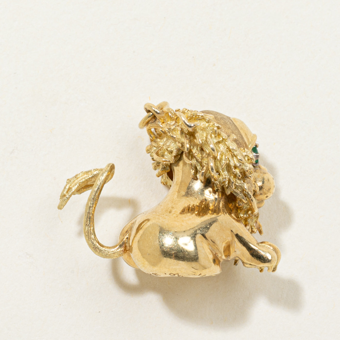 Emerald Eyes Lion Charm | 0.02ctw