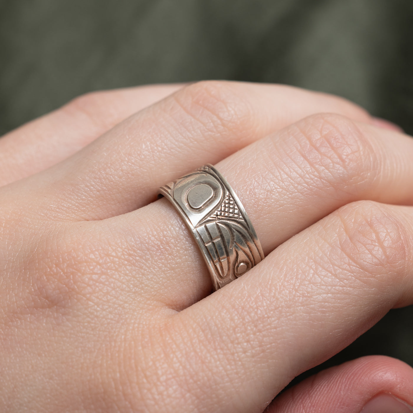 'Paddy Seaweed' Sterling Silver Indigenous Engraved Band | 9.35mm | SZ 7.25