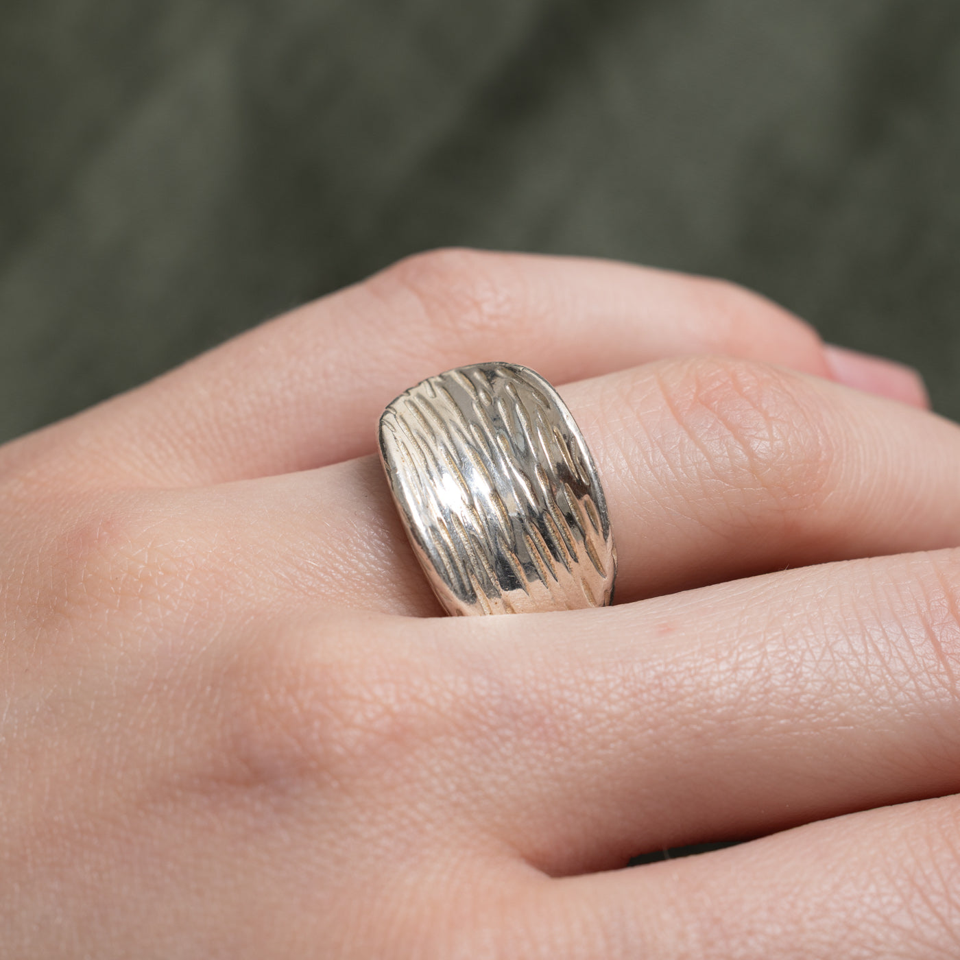 Sterling Silver Concave Textured Wide Ring | SZ 6.25