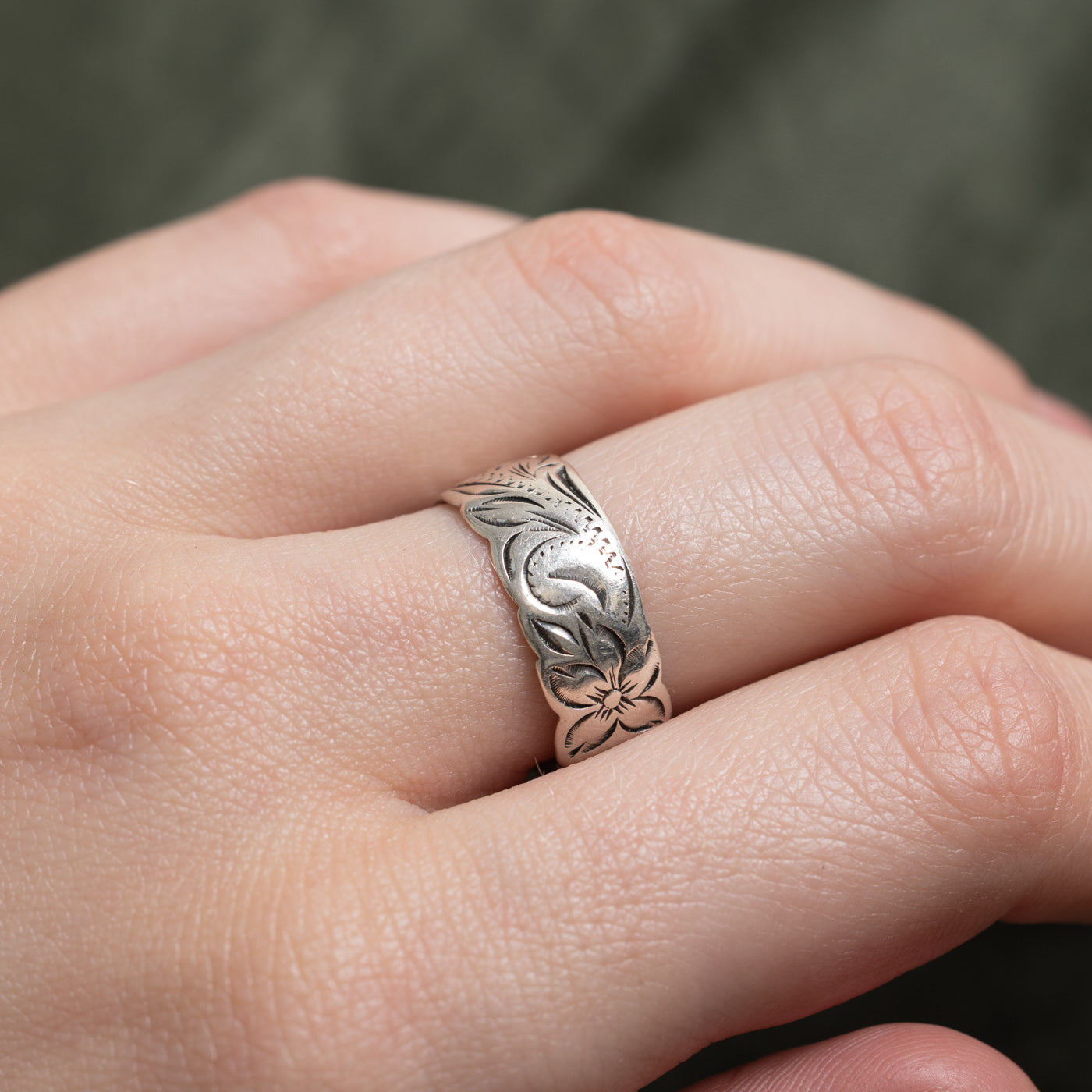 Sterling Silver Floral Engraved Band | 7.50mm | SZ 7.5