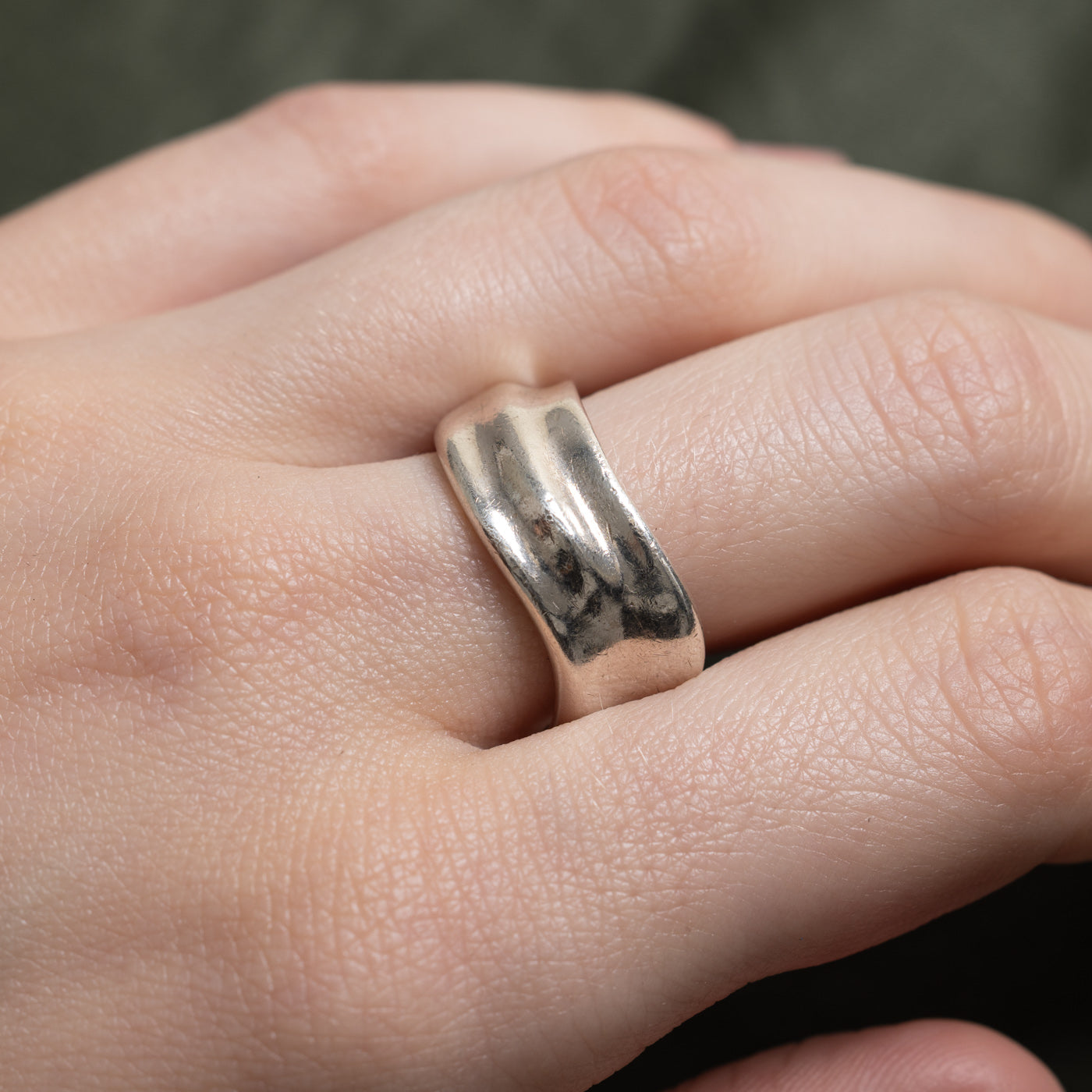 ‘Pandora’ Sterling Silver Grooved Wavy Band | 10.00mm | SZ 8.25
