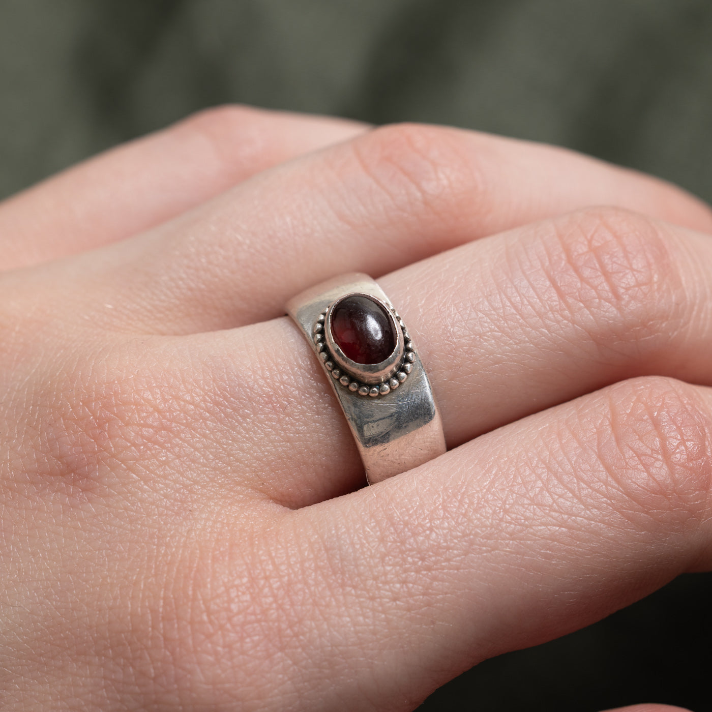 Sterling Silver East West Garnet Ring | 0.90ct | SZ 8