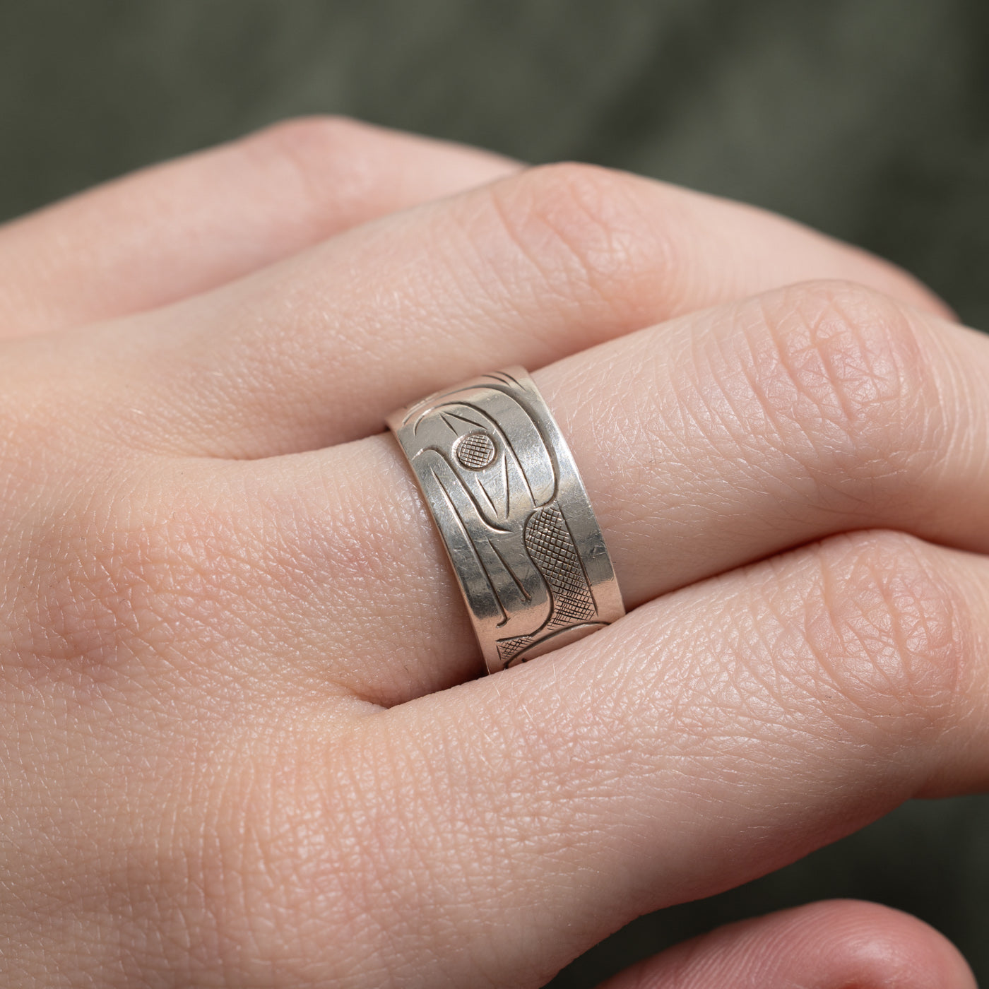'C.I.H.' Sterling Silver Indigenous Engraved Band | 9.80mm | SZ 7.5