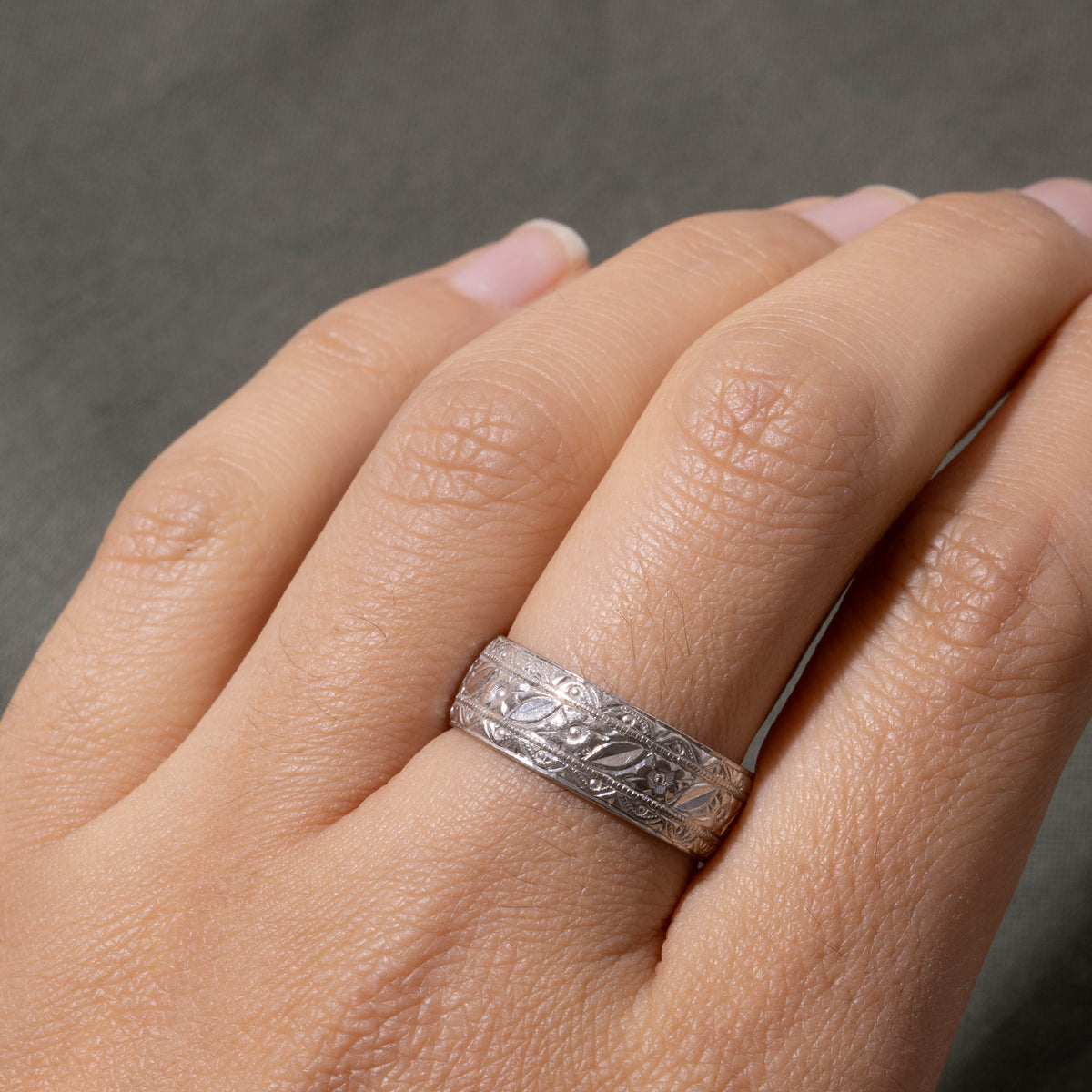 1968 London White Gold Diamond-Cut & Engraved Band | 6.8mm | SZ 8.25