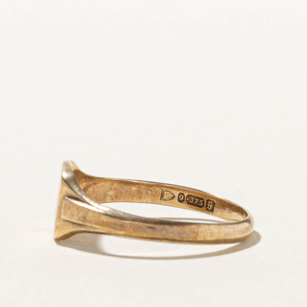 1934 Chester Yellow Gold Signet Ring | 7.7mm | SZ 8