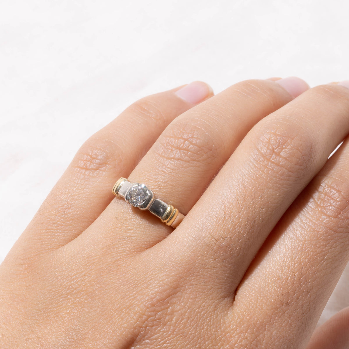 18k Two Tone Solitaire Diamond Grooved Ring | 0.54ct VS2 J | SZ 6.25