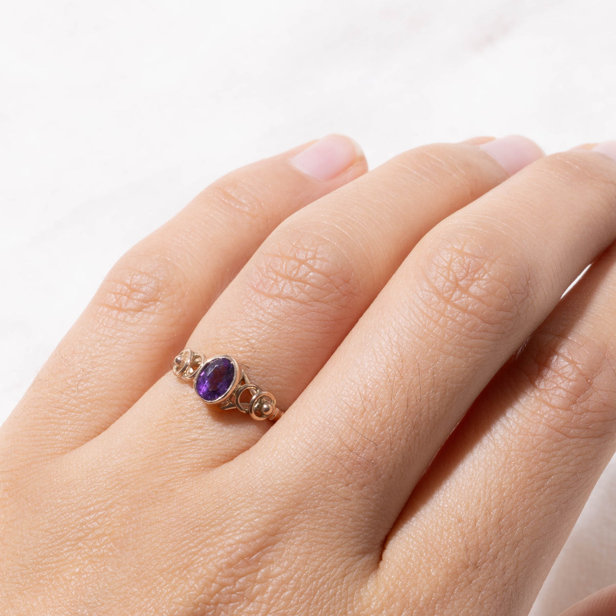 9k Solitaire Bezel Set Amethyst Openwork Ring | SZ 5.75