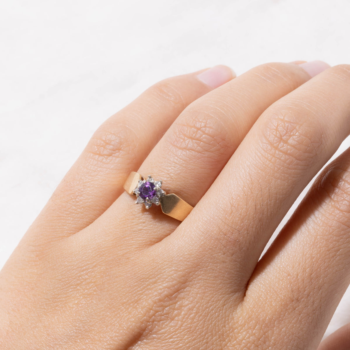 14k Round Cut Amethyst & Diamond Halo Floral Ring | SZ 6