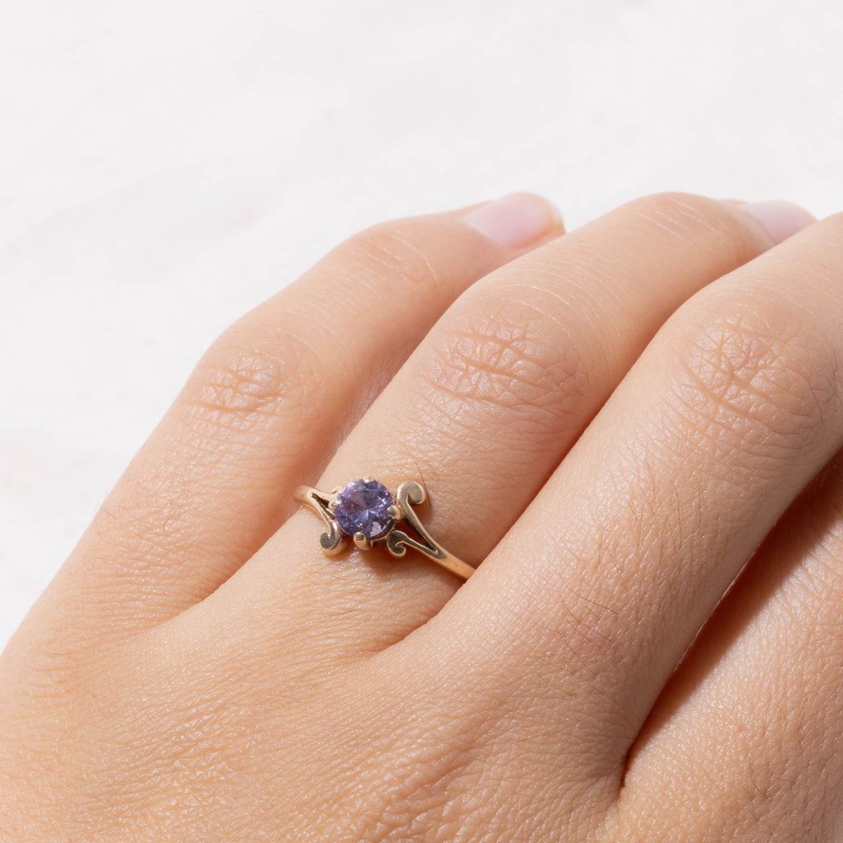 10k Solitaire Synthetic Sapphire Scrollwork Bypass Ring | SZ 6