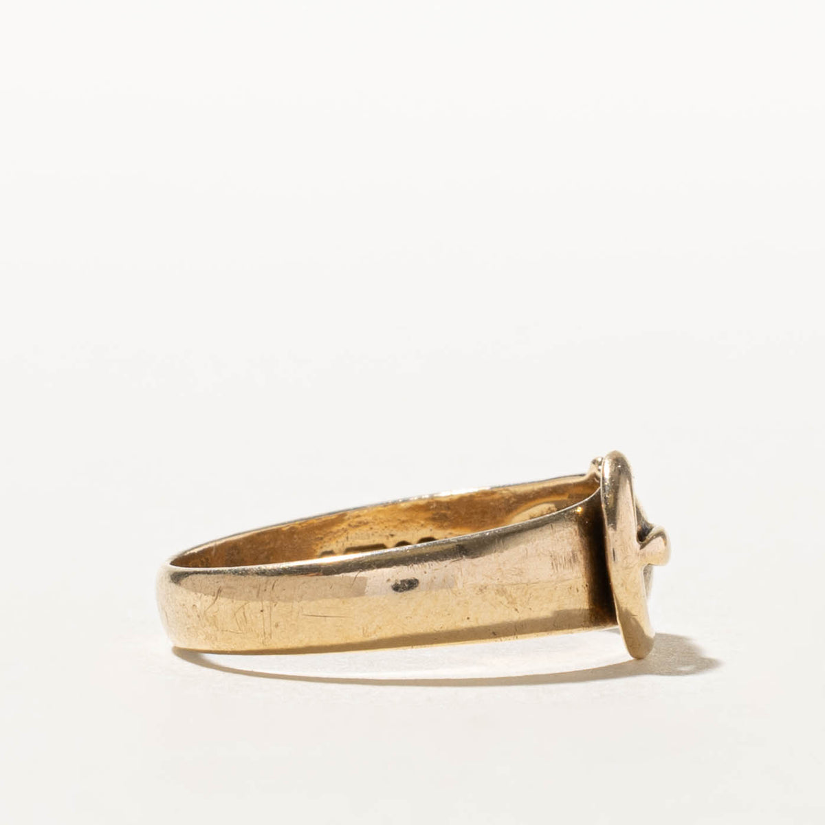 1973 London Yellow Gold Buckle Ring | SZ 8.5
