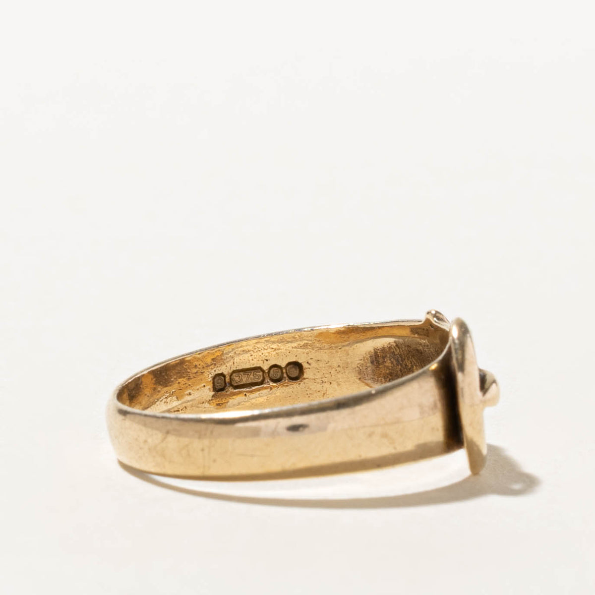 1973 London Yellow Gold Buckle Ring | SZ 8.5