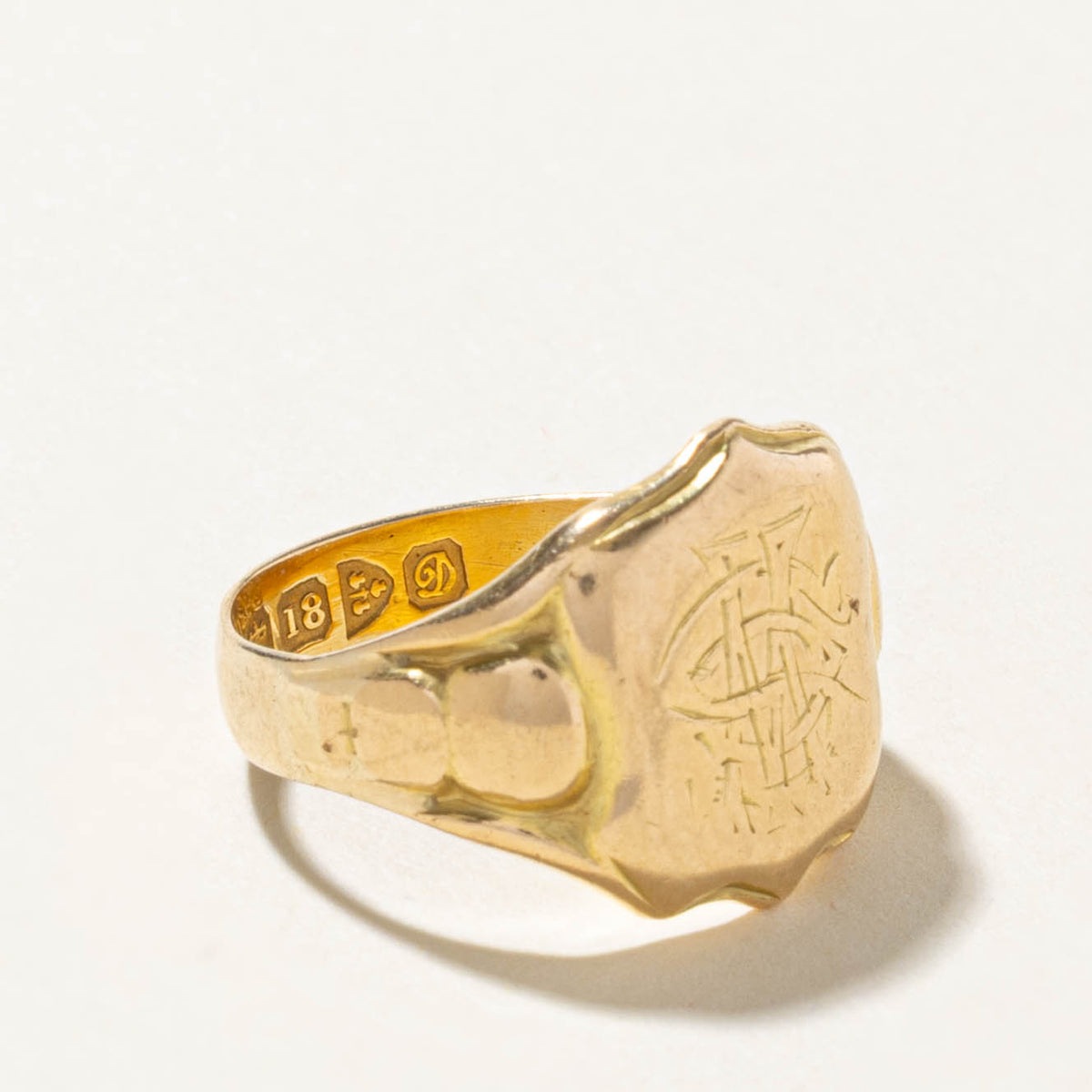 1904 Chester Yellow Gold Initialized Signet Ring | SZ 4.75