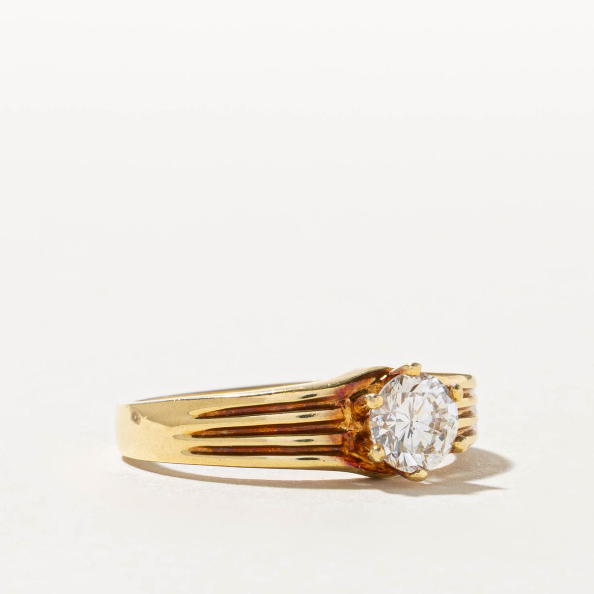 18k Solitaire Diamond Grooved Ring | 0.68ct SI1 H | SZ 7.5