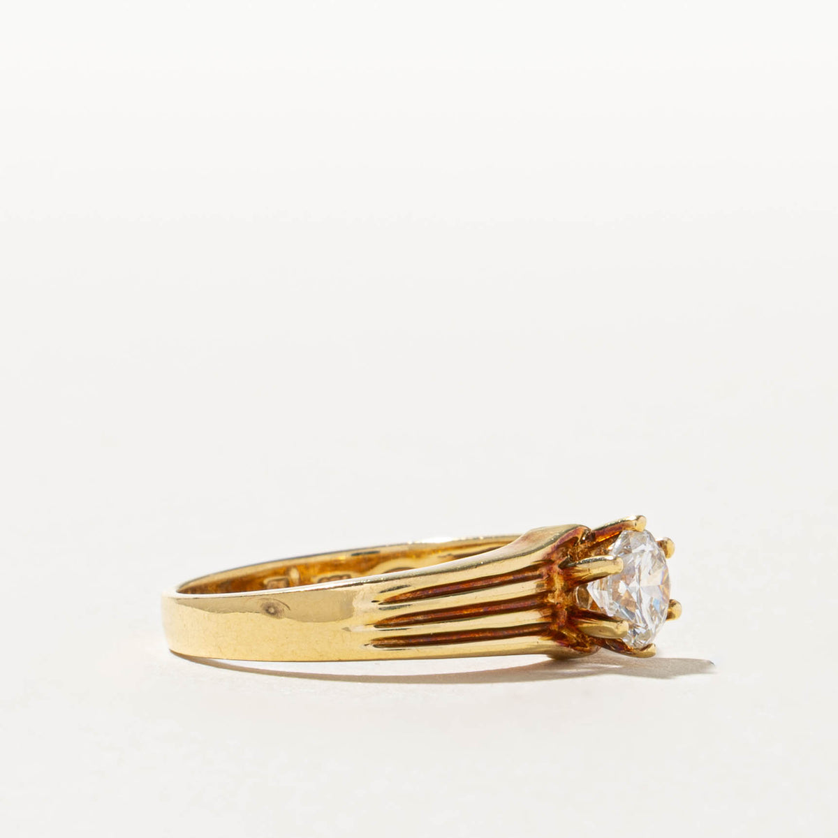 18k Solitaire Diamond Grooved Ring | 0.68ct SI1 H | SZ 7.5