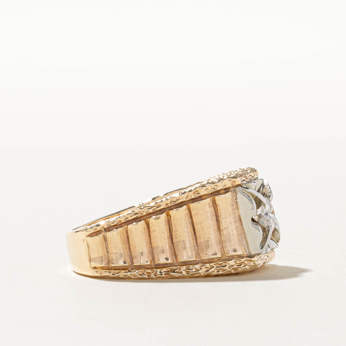 14k Illusion Set Solitaire Diamond Grooved Statement Ring | 0.54ct SI1/SI2 G/H | SZ 11