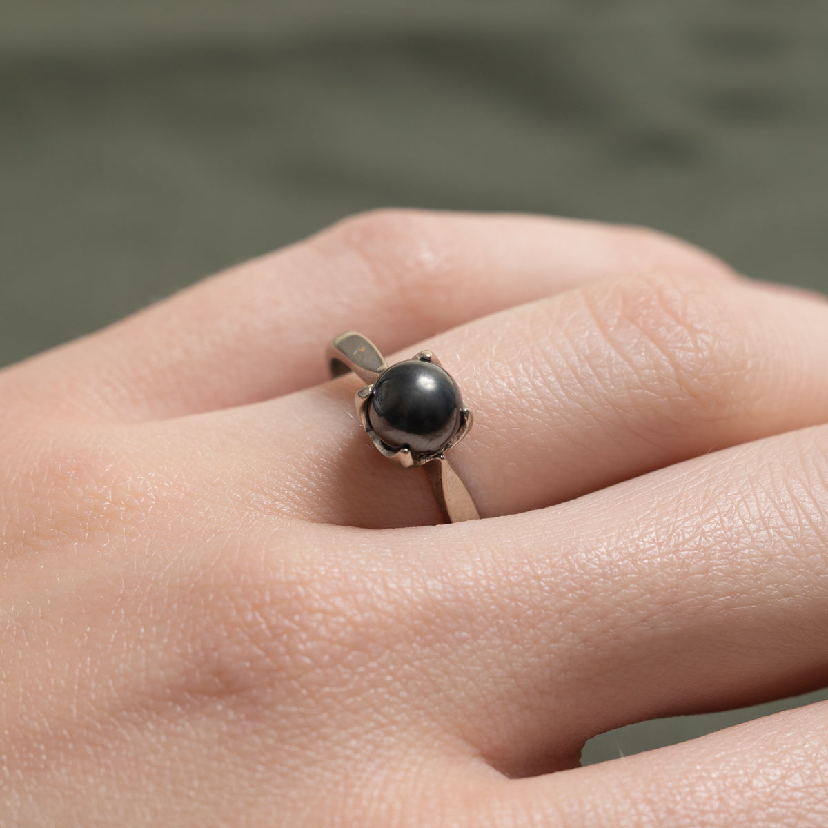 10k Solitaire Hematite Ring | 3.00ct | SZ 6