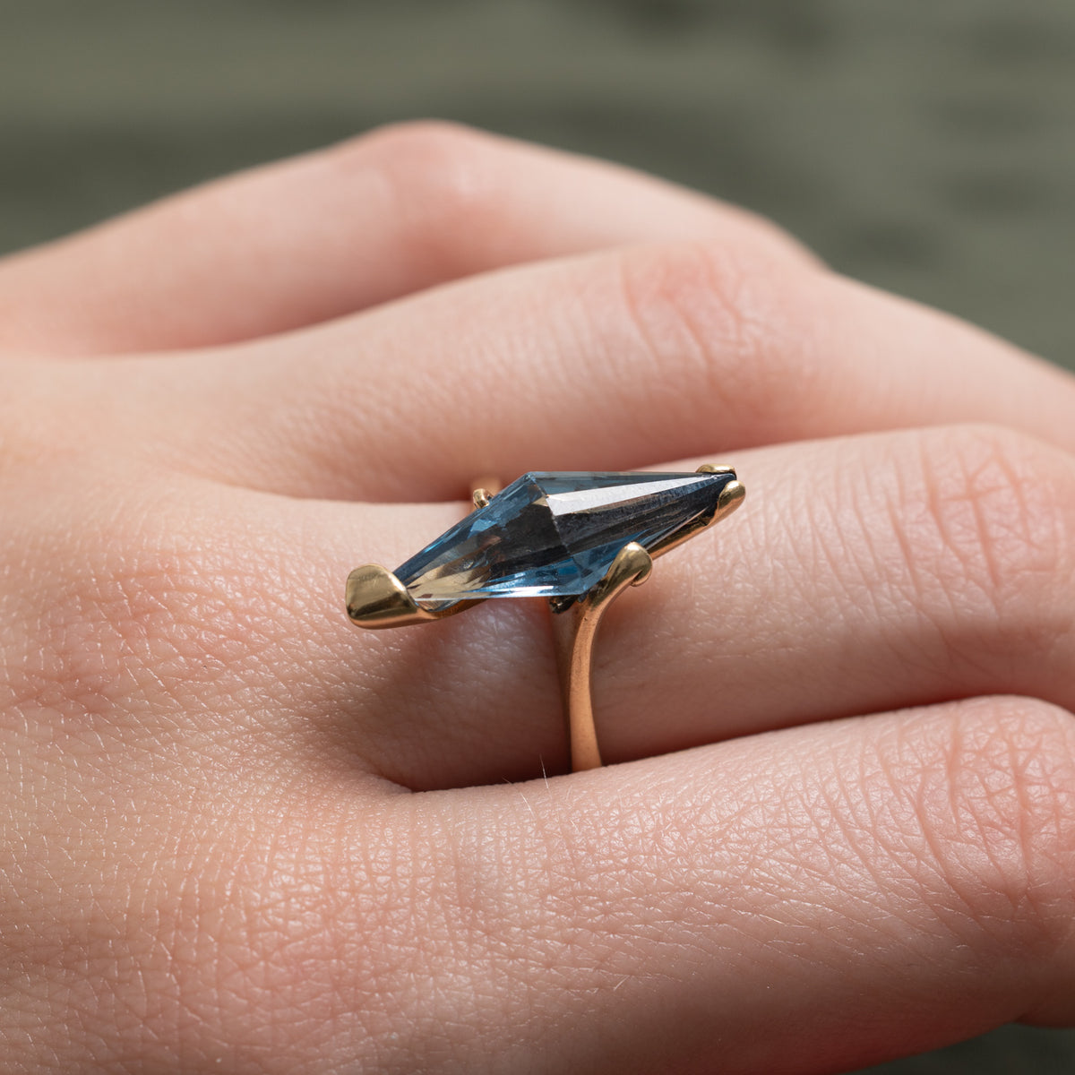 10k Solitaire Synthetic Spinel Cocktail Ring | 5.25ct | SZ 7.25