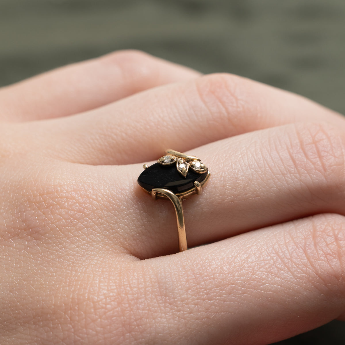 10k Cabochon Onyx & Diamond Floral Bypass Ring | 1.80ct, 0.03ctw | SZ 7.75