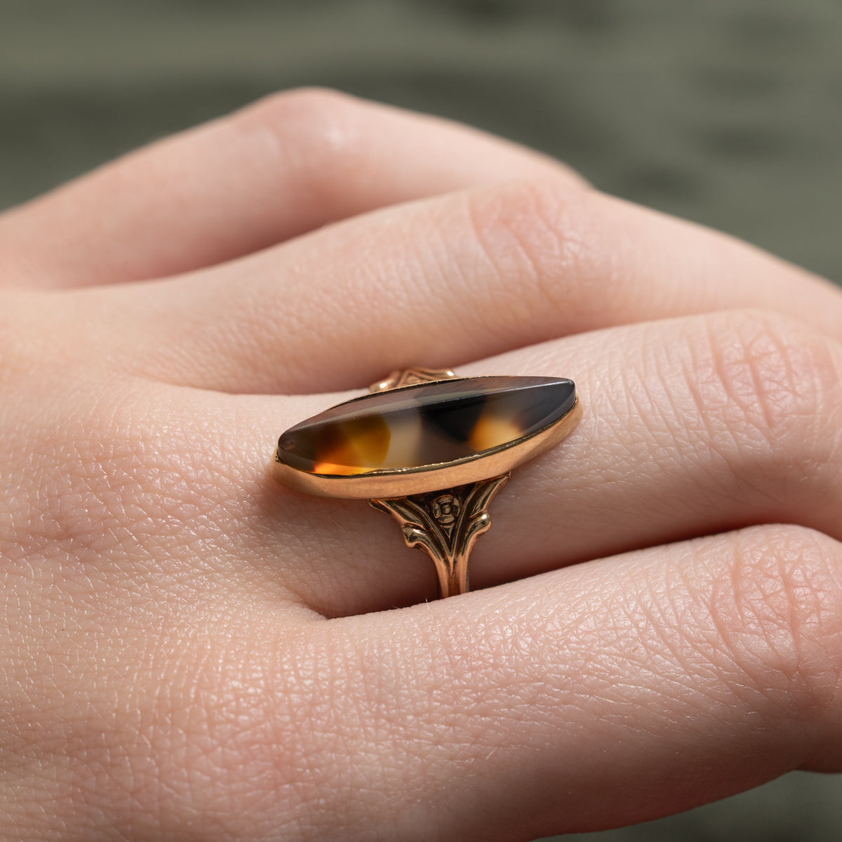 10k Solitaire Agate Engraved Floral Navette Ring | 3.00ct | SZ 6.5