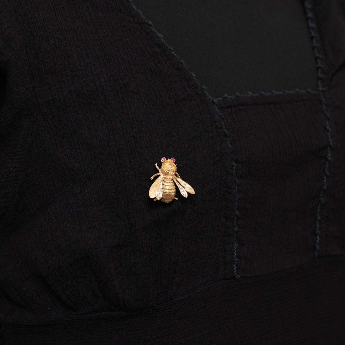 14k Ruby & Diamond Textured Bee Brooch | 0.12ctw, 0.13ctw