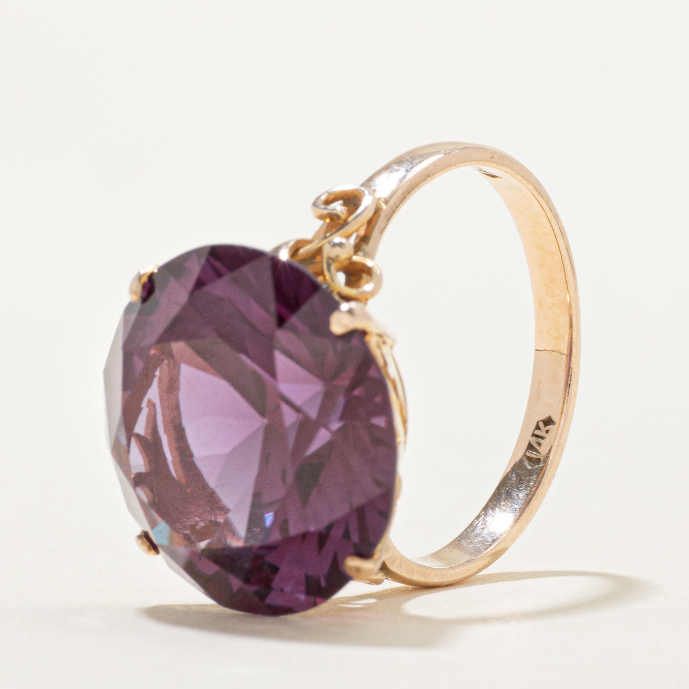 Synthetic Colour Change Sapphire Cocktail Ring | 13.15ct | SZ 6.25 |