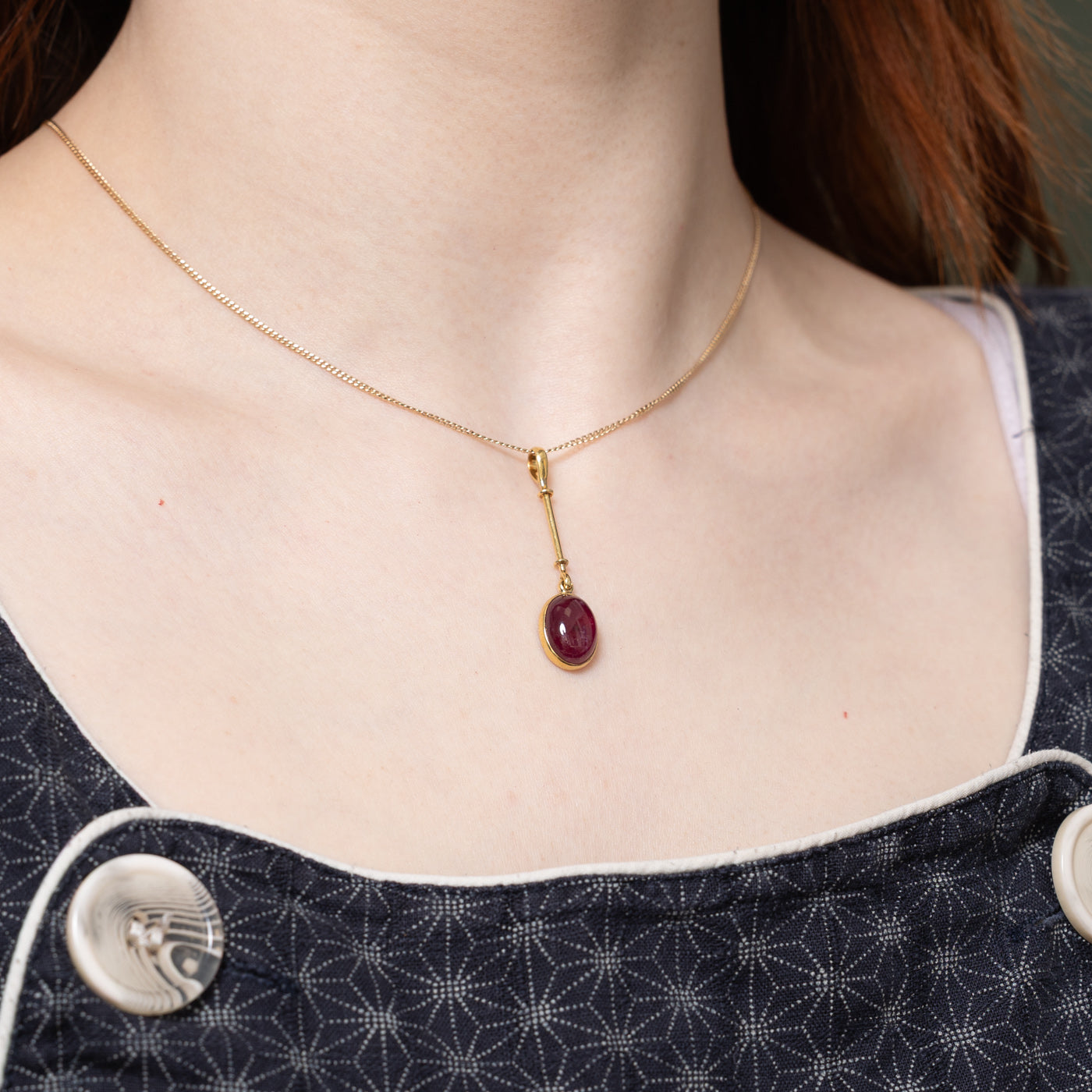 14K Cabochon Glass Drop Pendant | 7.00ct