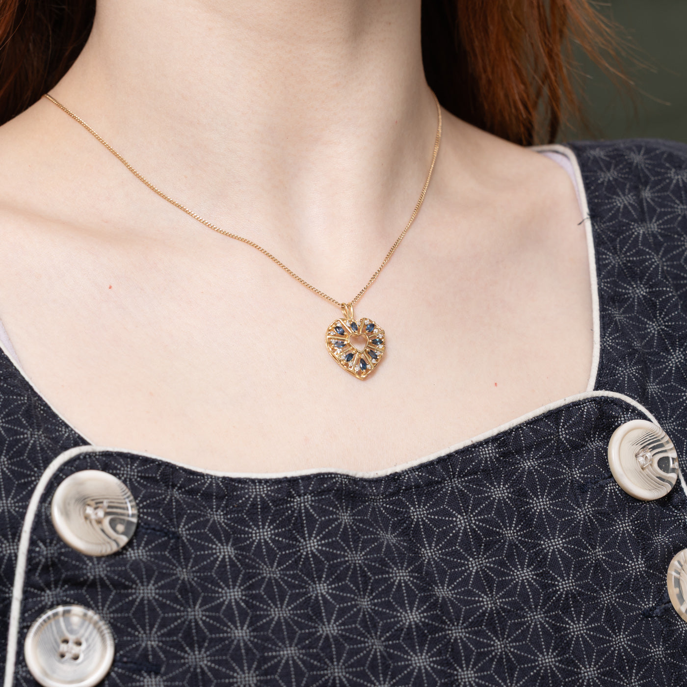 Pendentif cœur en or 14 carats, saphir taille marquise et diamants | 0,56 ct, 0,16 ct