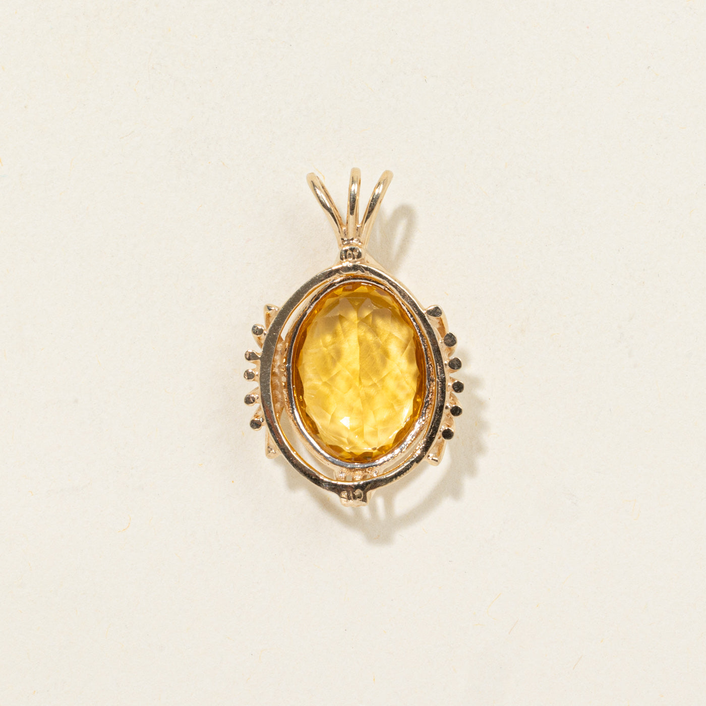 Pendentif texturé en citrine ovale 10 carats | 8,50 ct